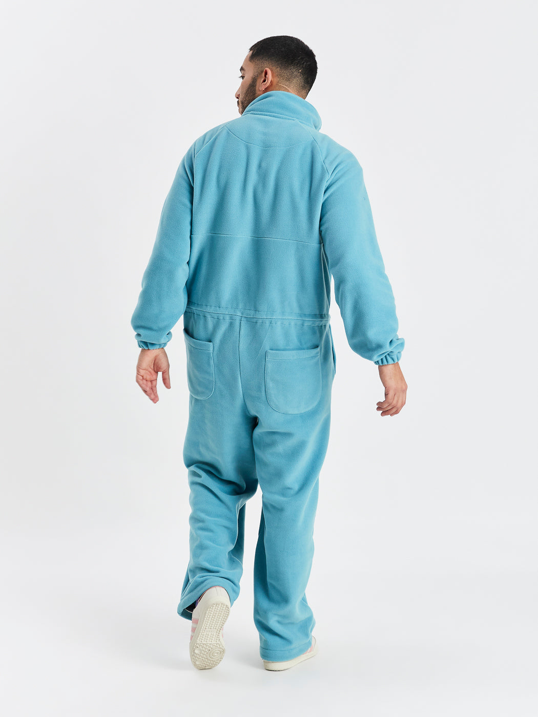 Two back pockets and a sinched in waist detail on the back of the fleece boilersuit.