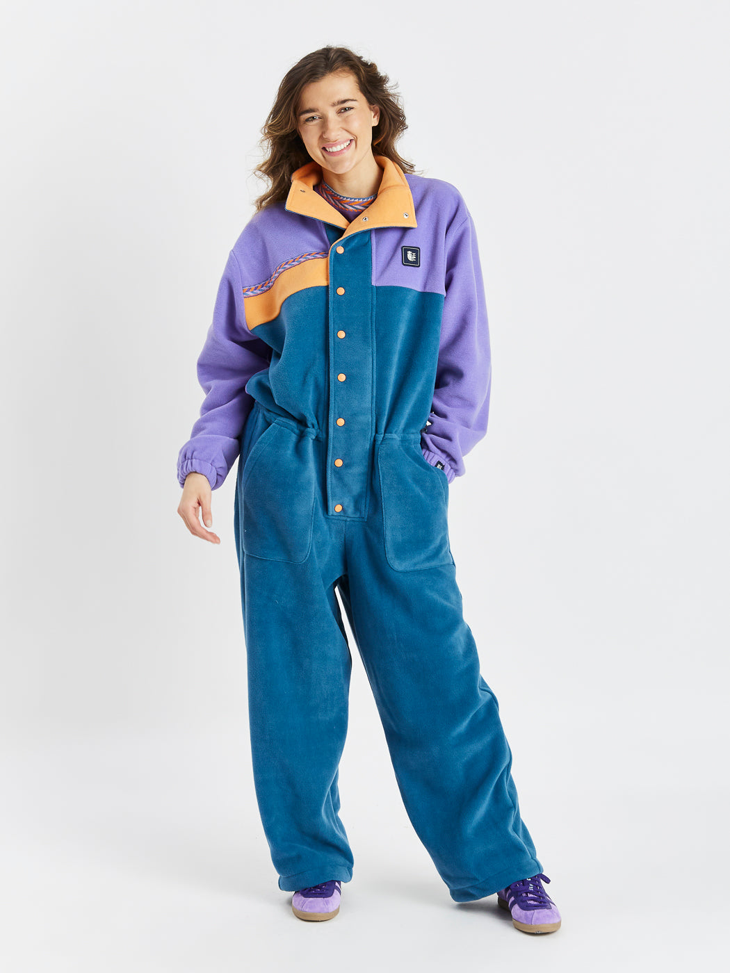 You can wear this fleece boilersuit relaxed or you can sinch the waist in and wear it more fitted.