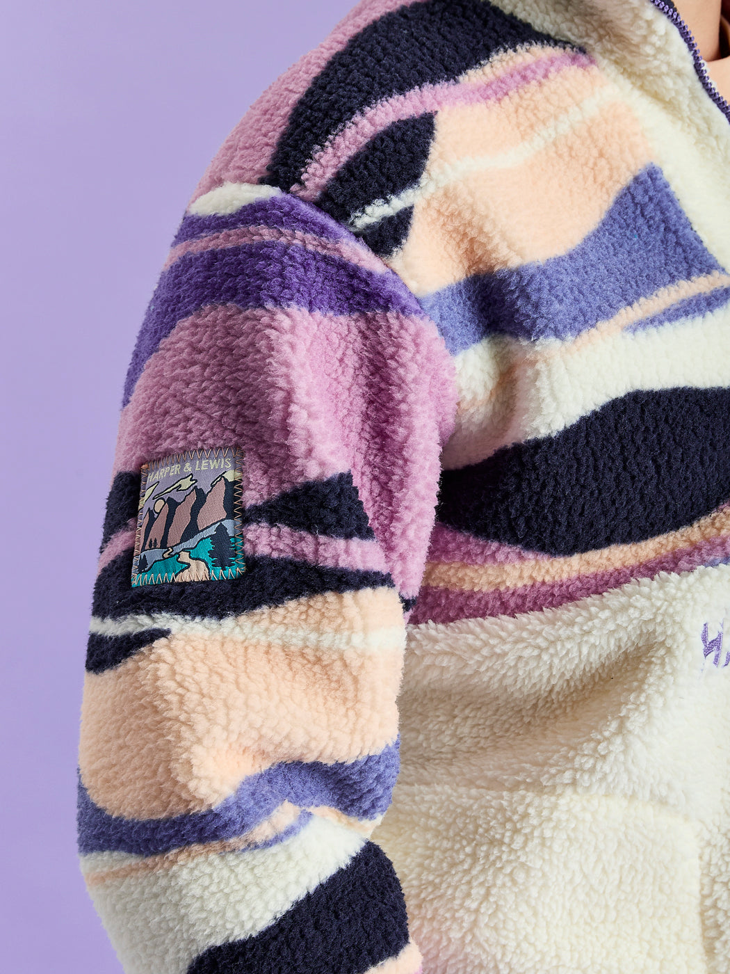 Leyna Sherpa-Fleece mit 1/4-Reißverschluss im Retro-Muster