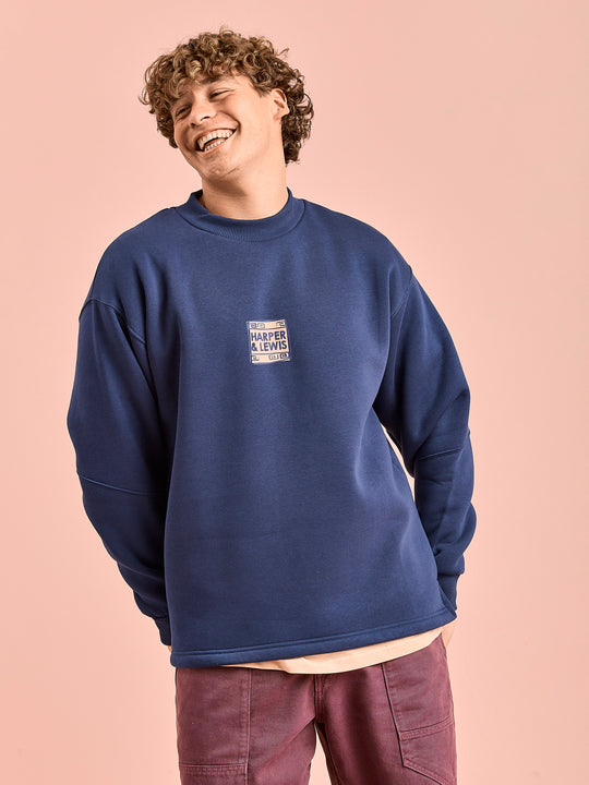 The Atlas sweatshirt features Set-in sleeves to maintain a classic look, while the oversized fit offers a relaxed and stylishly cosy feel. 
