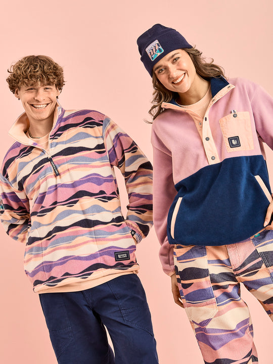 This 1/4 zip retro pattern fleece is designed for superb comfort.