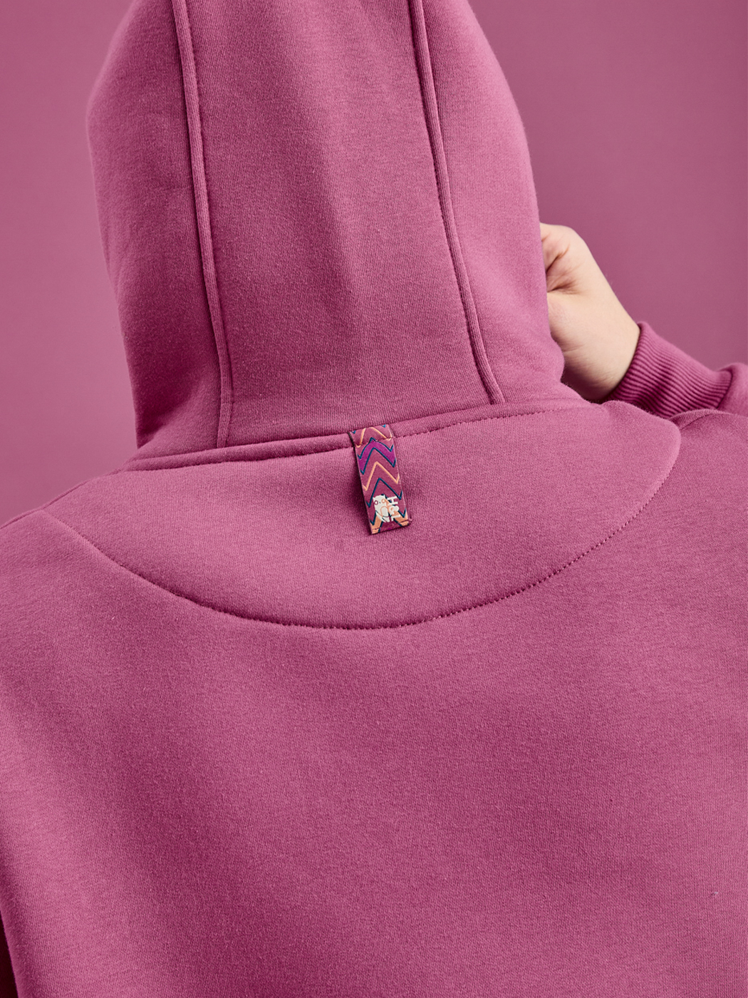Shot of the back neck hanging detail.