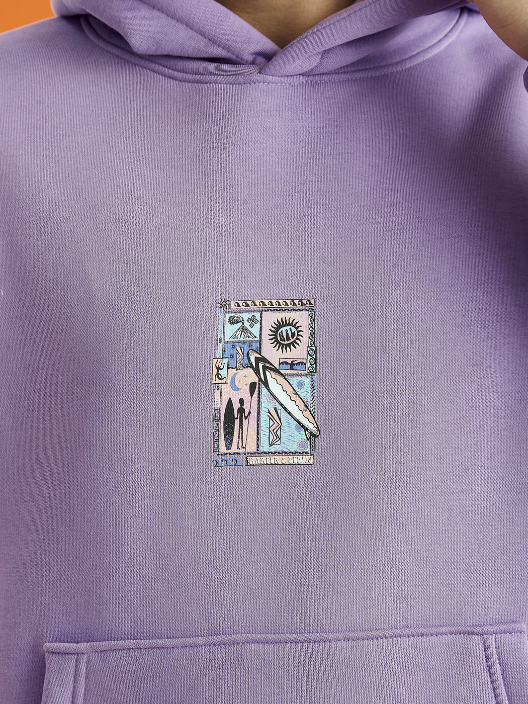 front short of the model, this is the graphic of the season, this is a surf inspired graphic.
