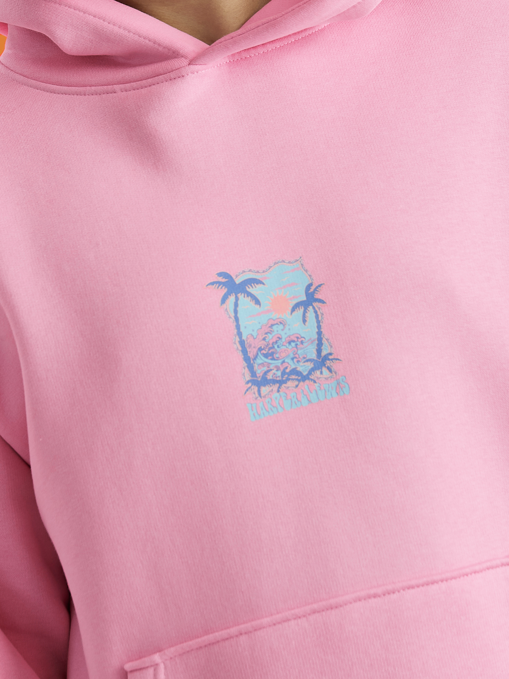 front short of the model, this is the graphic of the season, this is a Tropical inspired graphic.