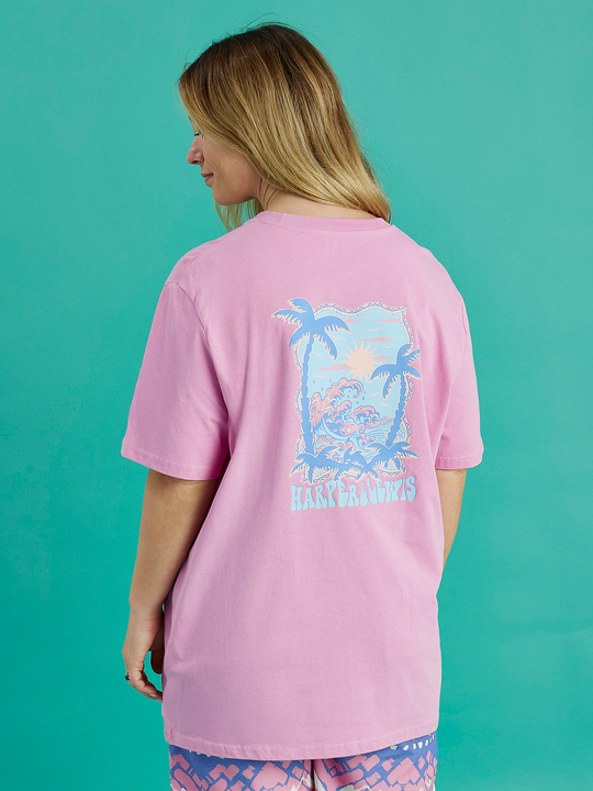 The colour of this Alwan tee is a bright Pink.
