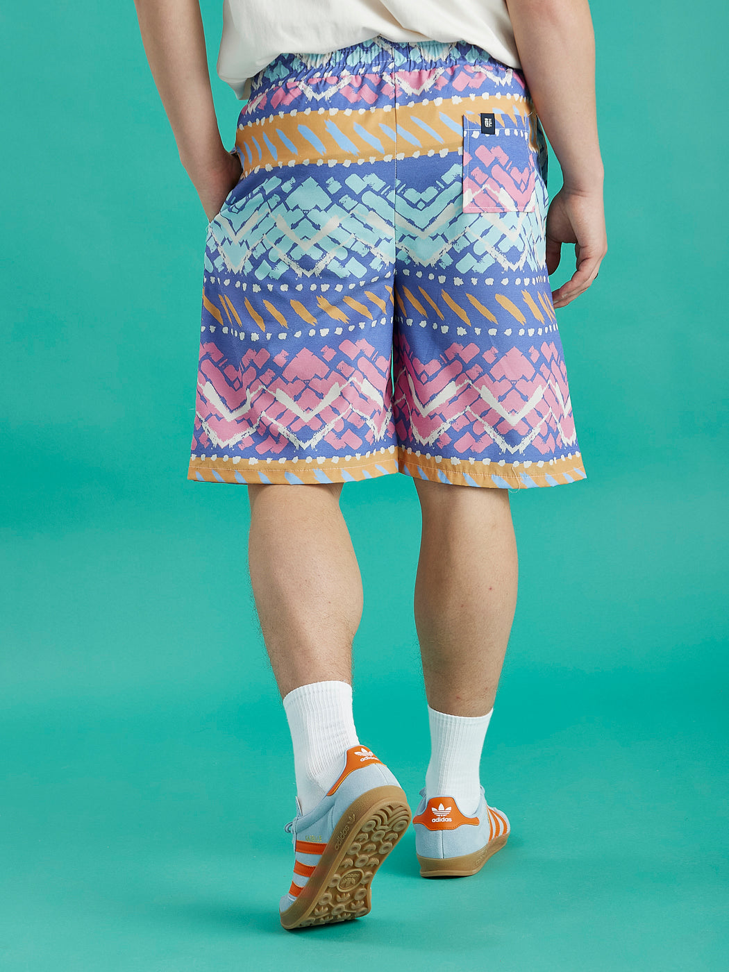 Back short of the Cove shorts in the Festival pattern, these are perfect for the outdoors.