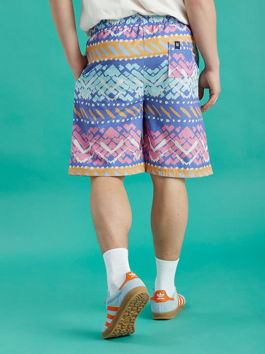 Back short of the Cove shorts in the Festival pattern, these are perfect for the outdoors.